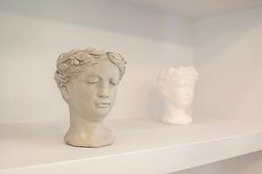 Filiatra Charming Urban Escape Your Cozy Retreat