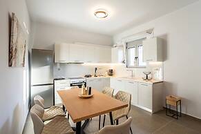 Filiatra Charming Urban Escape Your Cozy Retreat