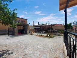 Martinia Pool Escape - Tragos Panoramic Views