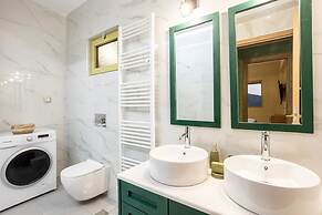 Martinia Pool Escape - Tragos Panoramic Views