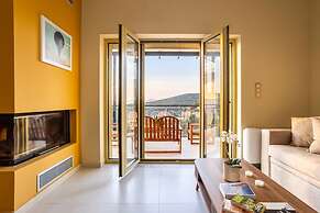 Martinia Pool Escape - Aiga Panoramic Vistas