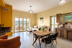 Martinia Pool Escape - Aiga Panoramic Vistas