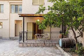 Martinia Pool Escape - Aiga Panoramic Vistas