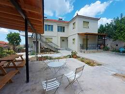 Martinia Pool Escape - Aiga Panoramic Vistas