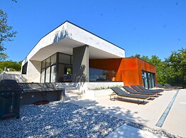 Luxurious Sorici Villa With Private Pool and Mediterranean Landscape