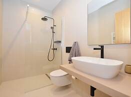 Luxurious Sorici Villa With Private Pool and Mediterranean Landscape