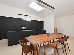 Luxurious Sorici Villa With Private Pool and Mediterranean Landscape