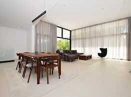 Luxurious Sorici Villa With Private Pool and Mediterranean Landscape