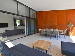 Luxurious Sorici Villa With Private Pool and Mediterranean Landscape