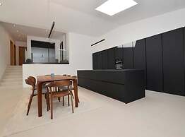 Luxurious Sorici Villa With Private Pool and Mediterranean Landscape