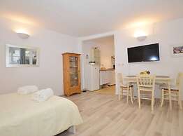 La Dolce Vita Studio