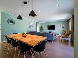 Matohanci Dazzling Villa With Pool