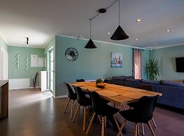 Matohanci Dazzling Villa With Pool