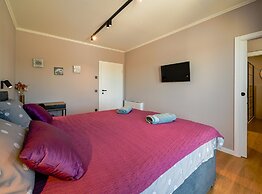 Matohanci Dazzling Villa With Pool