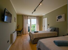 Matohanci Dazzling Villa With Pool