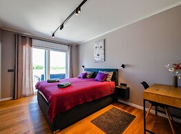 Matohanci Dazzling Villa With Pool