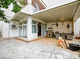 Classic and Smart Rovinj Apartment With Terrace