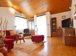 Green Oasis Family Getaway