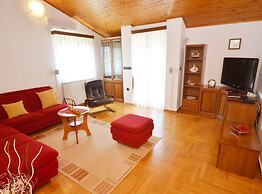 Green Oasis Family Getaway