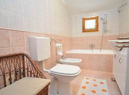 Green Oasis Family Getaway