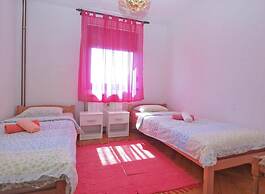 Bright Apartment With Garden and Balcony