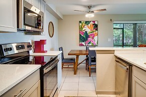 Lakefront Condo w/ Pool & Views: 7 Mi to Orlando!