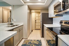 Lakefront Condo w/ Pool & Views: 7 Mi to Orlando!