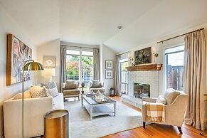 Deck & Gas Fire Pit: Gorgeous Home in Beaverton!