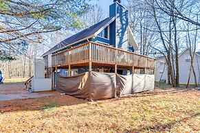 Ski, Hike & More: Poconos Home w/ Hot Tub