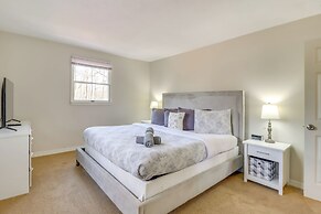 Ski, Hike & More: Poconos Home w/ Hot Tub