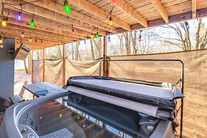 Ski, Hike & More: Poconos Home w/ Hot Tub