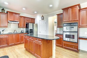 Spacious Home w/ Backyard: 3 Mi to Dtwn Duluth!