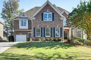 Spacious Home w/ Backyard: 3 Mi to Dtwn Duluth!