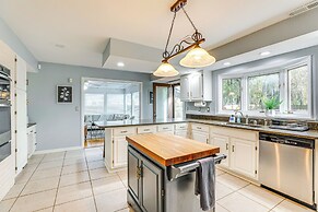 Pets Welcome, Golf Course View: Legend Oaks Home!