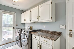 Pets Welcome, Golf Course View: Legend Oaks Home!