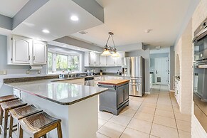 Pets Welcome, Golf Course View: Legend Oaks Home!
