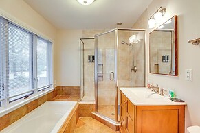 Pets Welcome, Golf Course View: Legend Oaks Home!