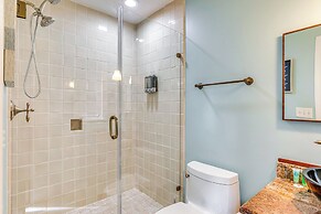 Pets Welcome, Golf Course View: Legend Oaks Home!