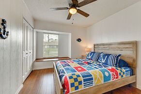 Canal-front Pool & Fire Pit Table: North Port Home