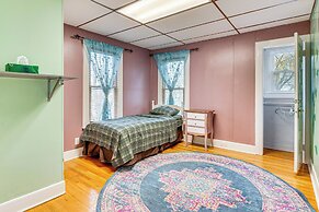 1 Mi to Dtwn: Colorful Binghamton Home