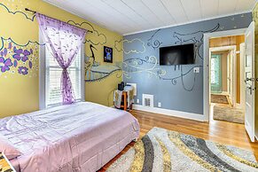 1 Mi to Dtwn: Colorful Binghamton Home