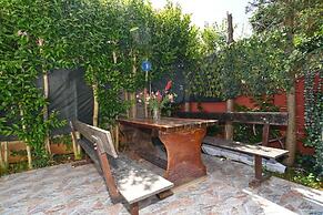 Cozy Apartment With Shared Pool