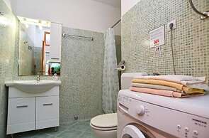 Cozy Apartment With Shared Pool