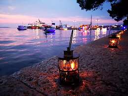 Cozy Apartment With Shared Pool