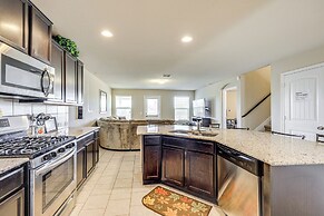 Retreat w/ Game Room: 15 Mi to Dtwn San Antonio!