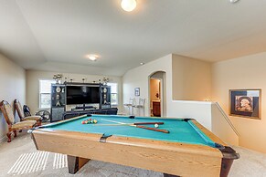 Retreat w/ Game Room: 15 Mi to Dtwn San Antonio!