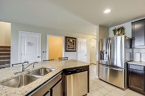 Retreat w/ Game Room: 15 Mi to Dtwn San Antonio!