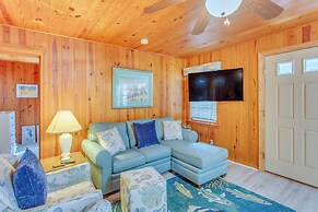 Walk to Ocean: Home w/ Deck in North Myrtle Beach