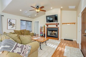 3 Mi to Downtown Prescott - Spacious Home w/ Patio