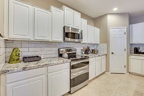 Family-friendly Goodyear Oasis: Fire Table, Pool!